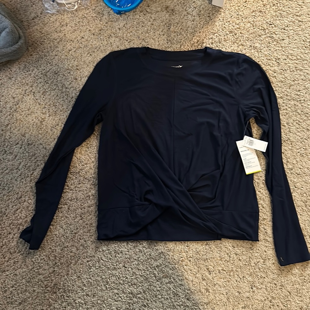 Old Navy workout top - size Large